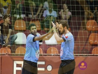 
<a style='margin-left: 5px;' class='btn btn-xs btn-social btn-facebook' href='https://www.facebook.com/sharer/sharer.php?u=https://boladovale.com.br/imgs/800-800-90/conteudo/fotos/1408/img2272.jpg' rel='popup' data-width='500' data-height='400'><i class='fa fa-facebook'></i>Compartilhar <span class='hidden-xs'>no Facebook</span>
</a> 
<a class='btn btn-default btn-xs' target='_blank' href='imgs/800-800-90/conteudo/fotos/1408/img2272.jpg'>
<span class='glyphicon glyphicon-cloud-download'></span> Salvar
</a> 
<span></span>