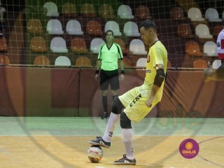 
<a style='margin-left: 5px;' class='btn btn-xs btn-social btn-facebook' href='https://www.facebook.com/sharer/sharer.php?u=https://boladovale.com.br/imgs/800-800-90/conteudo/fotos/1408/img2274.jpg' rel='popup' data-width='500' data-height='400'><i class='fa fa-facebook'></i>Compartilhar <span class='hidden-xs'>no Facebook</span>
</a> 
<a class='btn btn-default btn-xs' target='_blank' href='imgs/800-800-90/conteudo/fotos/1408/img2274.jpg'>
<span class='glyphicon glyphicon-cloud-download'></span> Salvar
</a> 
<span></span>