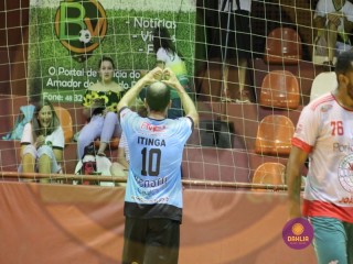 
<a style='margin-left: 5px;' class='btn btn-xs btn-social btn-facebook' href='https://www.facebook.com/sharer/sharer.php?u=https://boladovale.com.br/imgs/800-800-90/conteudo/fotos/1408/img2280.jpg' rel='popup' data-width='500' data-height='400'><i class='fa fa-facebook'></i>Compartilhar <span class='hidden-xs'>no Facebook</span>
</a> 
<a class='btn btn-default btn-xs' target='_blank' href='imgs/800-800-90/conteudo/fotos/1408/img2280.jpg'>
<span class='glyphicon glyphicon-cloud-download'></span> Salvar
</a> 
<span></span>