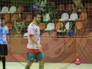 
<a style='margin-left: 5px;' class='btn btn-xs btn-social btn-facebook' href='https://www.facebook.com/sharer/sharer.php?u=https://boladovale.com.br/imgs/800-800-90/conteudo/fotos/1408/img2284.jpg' rel='popup' data-width='500' data-height='400'><i class='fa fa-facebook'></i>Compartilhar <span class='hidden-xs'>no Facebook</span>
</a> 
<a class='btn btn-default btn-xs' target='_blank' href='imgs/800-800-90/conteudo/fotos/1408/img2284.jpg'>
<span class='glyphicon glyphicon-cloud-download'></span> Salvar
</a> 
<span></span>