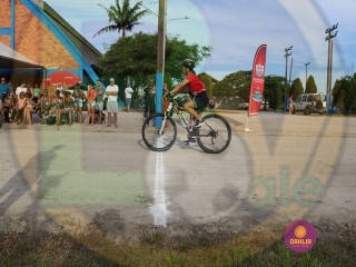 
<a style='margin-left: 5px;' class='btn btn-xs btn-social btn-facebook' href='https://www.facebook.com/sharer/sharer.php?u=https://boladovale.com.br/imgs/800-800-90/conteudo/fotos/1418/img3380.jpg' rel='popup' data-width='500' data-height='400'><i class='fa fa-facebook'></i>Compartilhar <span class='hidden-xs'>no Facebook</span>
</a> 
<a class='btn btn-default btn-xs' target='_blank' href='imgs/800-800-90/conteudo/fotos/1418/img3380.jpg'>
<span class='glyphicon glyphicon-cloud-download'></span> Salvar
</a> 
<span></span>