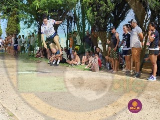 
<a style='margin-left: 5px;' class='btn btn-xs btn-social btn-facebook' href='https://www.facebook.com/sharer/sharer.php?u=https://boladovale.com.br/imgs/800-800-90/conteudo/fotos/1424/img4095.jpg' rel='popup' data-width='500' data-height='400'><i class='fa fa-facebook'></i>Compartilhar <span class='hidden-xs'>no Facebook</span>
</a> 
<a class='btn btn-default btn-xs' target='_blank' href='imgs/800-800-90/conteudo/fotos/1424/img4095.jpg'>
<span class='glyphicon glyphicon-cloud-download'></span> Salvar
</a> 
<span></span>