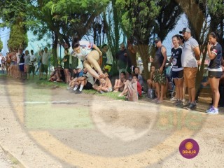 
<a style='margin-left: 5px;' class='btn btn-xs btn-social btn-facebook' href='https://www.facebook.com/sharer/sharer.php?u=https://boladovale.com.br/imgs/800-800-90/conteudo/fotos/1424/img4096.jpg' rel='popup' data-width='500' data-height='400'><i class='fa fa-facebook'></i>Compartilhar <span class='hidden-xs'>no Facebook</span>
</a> 
<a class='btn btn-default btn-xs' target='_blank' href='imgs/800-800-90/conteudo/fotos/1424/img4096.jpg'>
<span class='glyphicon glyphicon-cloud-download'></span> Salvar
</a> 
<span></span>