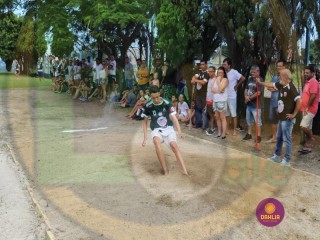 
<a style='margin-left: 5px;' class='btn btn-xs btn-social btn-facebook' href='https://www.facebook.com/sharer/sharer.php?u=https://boladovale.com.br/imgs/800-800-90/conteudo/fotos/1425/img3891.jpg' rel='popup' data-width='500' data-height='400'><i class='fa fa-facebook'></i>Compartilhar <span class='hidden-xs'>no Facebook</span>
</a> 
<a class='btn btn-default btn-xs' target='_blank' href='imgs/800-800-90/conteudo/fotos/1425/img3891.jpg'>
<span class='glyphicon glyphicon-cloud-download'></span> Salvar
</a> 
<span></span>
