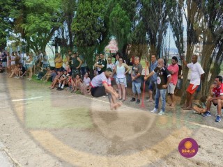 
<a style='margin-left: 5px;' class='btn btn-xs btn-social btn-facebook' href='https://www.facebook.com/sharer/sharer.php?u=https://boladovale.com.br/imgs/800-800-90/conteudo/fotos/1425/img3933.jpg' rel='popup' data-width='500' data-height='400'><i class='fa fa-facebook'></i>Compartilhar <span class='hidden-xs'>no Facebook</span>
</a> 
<a class='btn btn-default btn-xs' target='_blank' href='imgs/800-800-90/conteudo/fotos/1425/img3933.jpg'>
<span class='glyphicon glyphicon-cloud-download'></span> Salvar
</a> 
<span></span>