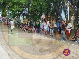 
<a style='margin-left: 5px;' class='btn btn-xs btn-social btn-facebook' href='https://www.facebook.com/sharer/sharer.php?u=https://boladovale.com.br/imgs/800-800-90/conteudo/fotos/1425/img3937.jpg' rel='popup' data-width='500' data-height='400'><i class='fa fa-facebook'></i>Compartilhar <span class='hidden-xs'>no Facebook</span>
</a> 
<a class='btn btn-default btn-xs' target='_blank' href='imgs/800-800-90/conteudo/fotos/1425/img3937.jpg'>
<span class='glyphicon glyphicon-cloud-download'></span> Salvar
</a> 
<span></span>