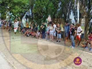 
<a style='margin-left: 5px;' class='btn btn-xs btn-social btn-facebook' href='https://www.facebook.com/sharer/sharer.php?u=https://boladovale.com.br/imgs/800-800-90/conteudo/fotos/1425/img3938.jpg' rel='popup' data-width='500' data-height='400'><i class='fa fa-facebook'></i>Compartilhar <span class='hidden-xs'>no Facebook</span>
</a> 
<a class='btn btn-default btn-xs' target='_blank' href='imgs/800-800-90/conteudo/fotos/1425/img3938.jpg'>
<span class='glyphicon glyphicon-cloud-download'></span> Salvar
</a> 
<span></span>