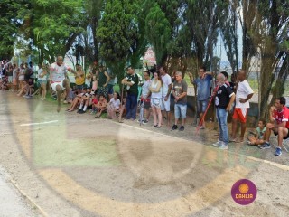 
<a style='margin-left: 5px;' class='btn btn-xs btn-social btn-facebook' href='https://www.facebook.com/sharer/sharer.php?u=https://boladovale.com.br/imgs/800-800-90/conteudo/fotos/1425/img3939.jpg' rel='popup' data-width='500' data-height='400'><i class='fa fa-facebook'></i>Compartilhar <span class='hidden-xs'>no Facebook</span>
</a> 
<a class='btn btn-default btn-xs' target='_blank' href='imgs/800-800-90/conteudo/fotos/1425/img3939.jpg'>
<span class='glyphicon glyphicon-cloud-download'></span> Salvar
</a> 
<span></span>