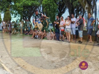 
<a style='margin-left: 5px;' class='btn btn-xs btn-social btn-facebook' href='https://www.facebook.com/sharer/sharer.php?u=https://boladovale.com.br/imgs/800-800-90/conteudo/fotos/1425/img3978.jpg' rel='popup' data-width='500' data-height='400'><i class='fa fa-facebook'></i>Compartilhar <span class='hidden-xs'>no Facebook</span>
</a> 
<a class='btn btn-default btn-xs' target='_blank' href='imgs/800-800-90/conteudo/fotos/1425/img3978.jpg'>
<span class='glyphicon glyphicon-cloud-download'></span> Salvar
</a> 
<span></span>