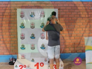
<a style='margin-left: 5px;' class='btn btn-xs btn-social btn-facebook' href='https://www.facebook.com/sharer/sharer.php?u=https://boladovale.com.br/imgs/800-800-90/conteudo/fotos/1425/img7332.jpg' rel='popup' data-width='500' data-height='400'><i class='fa fa-facebook'></i>Compartilhar <span class='hidden-xs'>no Facebook</span>
</a> 
<a class='btn btn-default btn-xs' target='_blank' href='imgs/800-800-90/conteudo/fotos/1425/img7332.jpg'>
<span class='glyphicon glyphicon-cloud-download'></span> Salvar
</a> 
<span></span>