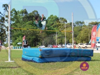 
<a style='margin-left: 5px;' class='btn btn-xs btn-social btn-facebook' href='https://www.facebook.com/sharer/sharer.php?u=https://boladovale.com.br/imgs/800-800-90/conteudo/fotos/1427/img6839.jpg' rel='popup' data-width='500' data-height='400'><i class='fa fa-facebook'></i>Compartilhar <span class='hidden-xs'>no Facebook</span>
</a> 
<a class='btn btn-default btn-xs' target='_blank' href='imgs/800-800-90/conteudo/fotos/1427/img6839.jpg'>
<span class='glyphicon glyphicon-cloud-download'></span> Salvar
</a> 
<span></span>