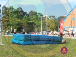 
<a style='margin-left: 5px;' class='btn btn-xs btn-social btn-facebook' href='https://www.facebook.com/sharer/sharer.php?u=https://boladovale.com.br/imgs/800-800-90/conteudo/fotos/1427/img6884.jpg' rel='popup' data-width='500' data-height='400'><i class='fa fa-facebook'></i>Compartilhar <span class='hidden-xs'>no Facebook</span>
</a> 
<a class='btn btn-default btn-xs' target='_blank' href='imgs/800-800-90/conteudo/fotos/1427/img6884.jpg'>
<span class='glyphicon glyphicon-cloud-download'></span> Salvar
</a> 
<span></span>