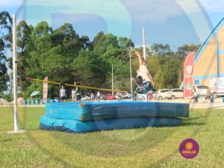 
<a style='margin-left: 5px;' class='btn btn-xs btn-social btn-facebook' href='https://www.facebook.com/sharer/sharer.php?u=https://boladovale.com.br/imgs/800-800-90/conteudo/fotos/1427/img6900.jpg' rel='popup' data-width='500' data-height='400'><i class='fa fa-facebook'></i>Compartilhar <span class='hidden-xs'>no Facebook</span>
</a> 
<a class='btn btn-default btn-xs' target='_blank' href='imgs/800-800-90/conteudo/fotos/1427/img6900.jpg'>
<span class='glyphicon glyphicon-cloud-download'></span> Salvar
</a> 
<span></span>