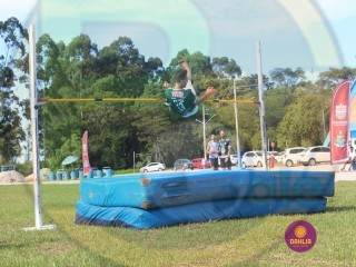
<a style='margin-left: 5px;' class='btn btn-xs btn-social btn-facebook' href='https://www.facebook.com/sharer/sharer.php?u=https://boladovale.com.br/imgs/800-800-90/conteudo/fotos/1427/img6914.jpg' rel='popup' data-width='500' data-height='400'><i class='fa fa-facebook'></i>Compartilhar <span class='hidden-xs'>no Facebook</span>
</a> 
<a class='btn btn-default btn-xs' target='_blank' href='imgs/800-800-90/conteudo/fotos/1427/img6914.jpg'>
<span class='glyphicon glyphicon-cloud-download'></span> Salvar
</a> 
<span></span>