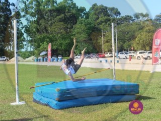 
<a style='margin-left: 5px;' class='btn btn-xs btn-social btn-facebook' href='https://www.facebook.com/sharer/sharer.php?u=https://boladovale.com.br/imgs/800-800-90/conteudo/fotos/1427/img6917.jpg' rel='popup' data-width='500' data-height='400'><i class='fa fa-facebook'></i>Compartilhar <span class='hidden-xs'>no Facebook</span>
</a> 
<a class='btn btn-default btn-xs' target='_blank' href='imgs/800-800-90/conteudo/fotos/1427/img6917.jpg'>
<span class='glyphicon glyphicon-cloud-download'></span> Salvar
</a> 
<span></span>