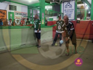 
<a style='margin-left: 5px;' class='btn btn-xs btn-social btn-facebook' href='https://www.facebook.com/sharer/sharer.php?u=https://boladovale.com.br/imgs/800-800-90/conteudo/fotos/1436/img7842.jpg' rel='popup' data-width='500' data-height='400'><i class='fa fa-facebook'></i>Compartilhar <span class='hidden-xs'>no Facebook</span>
</a> 
<a class='btn btn-default btn-xs' target='_blank' href='imgs/800-800-90/conteudo/fotos/1436/img7842.jpg'>
<span class='glyphicon glyphicon-cloud-download'></span> Salvar
</a> 
<span></span>