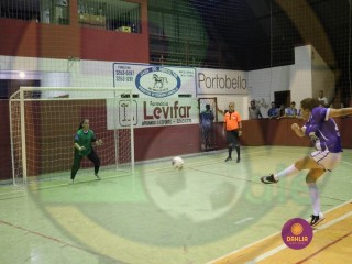 
<a style='margin-left: 5px;' class='btn btn-xs btn-social btn-facebook' href='https://www.facebook.com/sharer/sharer.php?u=https://boladovale.com.br/imgs/800-800-90/conteudo/fotos/1439/img8078.jpg' rel='popup' data-width='500' data-height='400'><i class='fa fa-facebook'></i>Compartilhar <span class='hidden-xs'>no Facebook</span>
</a> 
<a class='btn btn-default btn-xs' target='_blank' href='imgs/800-800-90/conteudo/fotos/1439/img8078.jpg'>
<span class='glyphicon glyphicon-cloud-download'></span> Salvar
</a> 
<span></span>