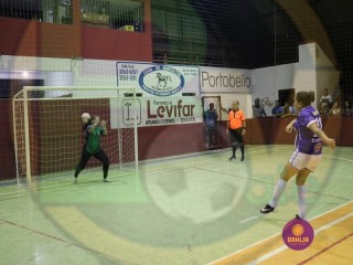 
<a style='margin-left: 5px;' class='btn btn-xs btn-social btn-facebook' href='https://www.facebook.com/sharer/sharer.php?u=https://boladovale.com.br/imgs/800-800-90/conteudo/fotos/1439/img8079.jpg' rel='popup' data-width='500' data-height='400'><i class='fa fa-facebook'></i>Compartilhar <span class='hidden-xs'>no Facebook</span>
</a> 
<a class='btn btn-default btn-xs' target='_blank' href='imgs/800-800-90/conteudo/fotos/1439/img8079.jpg'>
<span class='glyphicon glyphicon-cloud-download'></span> Salvar
</a> 
<span></span>