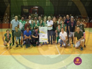 
<a style='margin-left: 5px;' class='btn btn-xs btn-social btn-facebook' href='https://www.facebook.com/sharer/sharer.php?u=https://boladovale.com.br/imgs/800-800-90/conteudo/fotos/1445/img9033.jpg' rel='popup' data-width='500' data-height='400'><i class='fa fa-facebook'></i>Compartilhar <span class='hidden-xs'>no Facebook</span>
</a> 
<a class='btn btn-default btn-xs' target='_blank' href='imgs/800-800-90/conteudo/fotos/1445/img9033.jpg'>
<span class='glyphicon glyphicon-cloud-download'></span> Salvar
</a> 
<span></span>