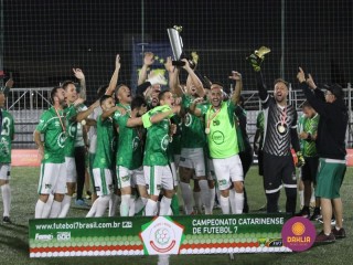 
<a style='margin-left: 5px;' class='btn btn-xs btn-social btn-facebook' href='https://www.facebook.com/sharer/sharer.php?u=https://boladovale.com.br/imgs/800-800-90/conteudo/fotos/1458/img4783.jpg' rel='popup' data-width='500' data-height='400'><i class='fa fa-facebook'></i>Compartilhar <span class='hidden-xs'>no Facebook</span>
</a> 
<a class='btn btn-default btn-xs' target='_blank' href='imgs/800-800-90/conteudo/fotos/1458/img4783.jpg'>
<span class='glyphicon glyphicon-cloud-download'></span> Salvar
</a> 
<span></span>