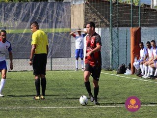 
<a style='margin-left: 5px;' class='btn btn-xs btn-social btn-facebook' href='https://www.facebook.com/sharer/sharer.php?u=https://boladovale.com.br/imgs/800-800-90/conteudo/fotos/1459/img4986.jpg' rel='popup' data-width='500' data-height='400'><i class='fa fa-facebook'></i>Compartilhar <span class='hidden-xs'>no Facebook</span>
</a> 
<a class='btn btn-default btn-xs' target='_blank' href='imgs/800-800-90/conteudo/fotos/1459/img4986.jpg'>
<span class='glyphicon glyphicon-cloud-download'></span> Salvar
</a> 
<span></span>