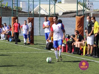 
<a style='margin-left: 5px;' class='btn btn-xs btn-social btn-facebook' href='https://www.facebook.com/sharer/sharer.php?u=https://boladovale.com.br/imgs/800-800-90/conteudo/fotos/1459/img4990.jpg' rel='popup' data-width='500' data-height='400'><i class='fa fa-facebook'></i>Compartilhar <span class='hidden-xs'>no Facebook</span>
</a> 
<a class='btn btn-default btn-xs' target='_blank' href='imgs/800-800-90/conteudo/fotos/1459/img4990.jpg'>
<span class='glyphicon glyphicon-cloud-download'></span> Salvar
</a> 
<span></span>