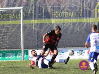 
<a style='margin-left: 5px;' class='btn btn-xs btn-social btn-facebook' href='https://www.facebook.com/sharer/sharer.php?u=https://boladovale.com.br/imgs/800-800-90/conteudo/fotos/1459/img5005.jpg' rel='popup' data-width='500' data-height='400'><i class='fa fa-facebook'></i>Compartilhar <span class='hidden-xs'>no Facebook</span>
</a> 
<a class='btn btn-default btn-xs' target='_blank' href='imgs/800-800-90/conteudo/fotos/1459/img5005.jpg'>
<span class='glyphicon glyphicon-cloud-download'></span> Salvar
</a> 
<span></span>