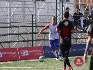 
<a style='margin-left: 5px;' class='btn btn-xs btn-social btn-facebook' href='https://www.facebook.com/sharer/sharer.php?u=https://boladovale.com.br/imgs/800-800-90/conteudo/fotos/1459/img5041.jpg' rel='popup' data-width='500' data-height='400'><i class='fa fa-facebook'></i>Compartilhar <span class='hidden-xs'>no Facebook</span>
</a> 
<a class='btn btn-default btn-xs' target='_blank' href='imgs/800-800-90/conteudo/fotos/1459/img5041.jpg'>
<span class='glyphicon glyphicon-cloud-download'></span> Salvar
</a> 
<span></span>