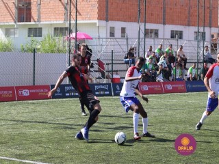 
<a style='margin-left: 5px;' class='btn btn-xs btn-social btn-facebook' href='https://www.facebook.com/sharer/sharer.php?u=https://boladovale.com.br/imgs/800-800-90/conteudo/fotos/1459/img5067.jpg' rel='popup' data-width='500' data-height='400'><i class='fa fa-facebook'></i>Compartilhar <span class='hidden-xs'>no Facebook</span>
</a> 
<a class='btn btn-default btn-xs' target='_blank' href='imgs/800-800-90/conteudo/fotos/1459/img5067.jpg'>
<span class='glyphicon glyphicon-cloud-download'></span> Salvar
</a> 
<span></span>