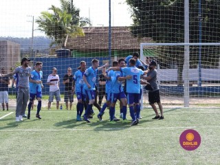 
<a style='margin-left: 5px;' class='btn btn-xs btn-social btn-facebook' href='https://www.facebook.com/sharer/sharer.php?u=https://boladovale.com.br/imgs/800-800-90/conteudo/fotos/1463/img9900.jpg' rel='popup' data-width='500' data-height='400'><i class='fa fa-facebook'></i>Compartilhar <span class='hidden-xs'>no Facebook</span>
</a> 
<a class='btn btn-default btn-xs' target='_blank' href='imgs/800-800-90/conteudo/fotos/1463/img9900.jpg'>
<span class='glyphicon glyphicon-cloud-download'></span> Salvar
</a> 
<span></span>