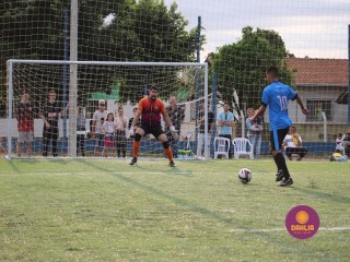 
<a style='margin-left: 5px;' class='btn btn-xs btn-social btn-facebook' href='https://www.facebook.com/sharer/sharer.php?u=https://boladovale.com.br/imgs/800-800-90/conteudo/fotos/1464/img0039.jpg' rel='popup' data-width='500' data-height='400'><i class='fa fa-facebook'></i>Compartilhar <span class='hidden-xs'>no Facebook</span>
</a> 
<a class='btn btn-default btn-xs' target='_blank' href='imgs/800-800-90/conteudo/fotos/1464/img0039.jpg'>
<span class='glyphicon glyphicon-cloud-download'></span> Salvar
</a> 
<span></span>