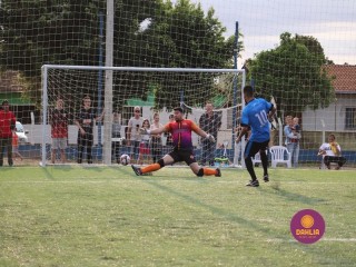 
<a style='margin-left: 5px;' class='btn btn-xs btn-social btn-facebook' href='https://www.facebook.com/sharer/sharer.php?u=https://boladovale.com.br/imgs/800-800-90/conteudo/fotos/1464/img0041.jpg' rel='popup' data-width='500' data-height='400'><i class='fa fa-facebook'></i>Compartilhar <span class='hidden-xs'>no Facebook</span>
</a> 
<a class='btn btn-default btn-xs' target='_blank' href='imgs/800-800-90/conteudo/fotos/1464/img0041.jpg'>
<span class='glyphicon glyphicon-cloud-download'></span> Salvar
</a> 
<span></span>