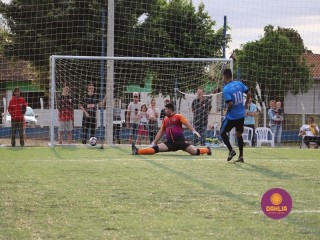 
<a style='margin-left: 5px;' class='btn btn-xs btn-social btn-facebook' href='https://www.facebook.com/sharer/sharer.php?u=https://boladovale.com.br/imgs/800-800-90/conteudo/fotos/1464/img0042.jpg' rel='popup' data-width='500' data-height='400'><i class='fa fa-facebook'></i>Compartilhar <span class='hidden-xs'>no Facebook</span>
</a> 
<a class='btn btn-default btn-xs' target='_blank' href='imgs/800-800-90/conteudo/fotos/1464/img0042.jpg'>
<span class='glyphicon glyphicon-cloud-download'></span> Salvar
</a> 
<span></span>