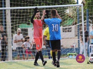 
<a style='margin-left: 5px;' class='btn btn-xs btn-social btn-facebook' href='https://www.facebook.com/sharer/sharer.php?u=https://boladovale.com.br/imgs/800-800-90/conteudo/fotos/1464/img0045.jpg' rel='popup' data-width='500' data-height='400'><i class='fa fa-facebook'></i>Compartilhar <span class='hidden-xs'>no Facebook</span>
</a> 
<a class='btn btn-default btn-xs' target='_blank' href='imgs/800-800-90/conteudo/fotos/1464/img0045.jpg'>
<span class='glyphicon glyphicon-cloud-download'></span> Salvar
</a> 
<span></span>