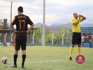 
<a style='margin-left: 5px;' class='btn btn-xs btn-social btn-facebook' href='https://www.facebook.com/sharer/sharer.php?u=https://boladovale.com.br/imgs/800-800-90/conteudo/fotos/1464/img0050.jpg' rel='popup' data-width='500' data-height='400'><i class='fa fa-facebook'></i>Compartilhar <span class='hidden-xs'>no Facebook</span>
</a> 
<a class='btn btn-default btn-xs' target='_blank' href='imgs/800-800-90/conteudo/fotos/1464/img0050.jpg'>
<span class='glyphicon glyphicon-cloud-download'></span> Salvar
</a> 
<span></span>