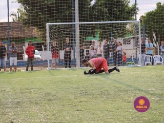 
<a style='margin-left: 5px;' class='btn btn-xs btn-social btn-facebook' href='https://www.facebook.com/sharer/sharer.php?u=https://boladovale.com.br/imgs/800-800-90/conteudo/fotos/1464/img0054.jpg' rel='popup' data-width='500' data-height='400'><i class='fa fa-facebook'></i>Compartilhar <span class='hidden-xs'>no Facebook</span>
</a> 
<a class='btn btn-default btn-xs' target='_blank' href='imgs/800-800-90/conteudo/fotos/1464/img0054.jpg'>
<span class='glyphicon glyphicon-cloud-download'></span> Salvar
</a> 
<span></span>