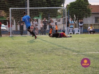 
<a style='margin-left: 5px;' class='btn btn-xs btn-social btn-facebook' href='https://www.facebook.com/sharer/sharer.php?u=https://boladovale.com.br/imgs/800-800-90/conteudo/fotos/1464/img0063.jpg' rel='popup' data-width='500' data-height='400'><i class='fa fa-facebook'></i>Compartilhar <span class='hidden-xs'>no Facebook</span>
</a> 
<a class='btn btn-default btn-xs' target='_blank' href='imgs/800-800-90/conteudo/fotos/1464/img0063.jpg'>
<span class='glyphicon glyphicon-cloud-download'></span> Salvar
</a> 
<span></span>