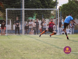 
<a style='margin-left: 5px;' class='btn btn-xs btn-social btn-facebook' href='https://www.facebook.com/sharer/sharer.php?u=https://boladovale.com.br/imgs/800-800-90/conteudo/fotos/1464/img0082.jpg' rel='popup' data-width='500' data-height='400'><i class='fa fa-facebook'></i>Compartilhar <span class='hidden-xs'>no Facebook</span>
</a> 
<a class='btn btn-default btn-xs' target='_blank' href='imgs/800-800-90/conteudo/fotos/1464/img0082.jpg'>
<span class='glyphicon glyphicon-cloud-download'></span> Salvar
</a> 
<span></span>