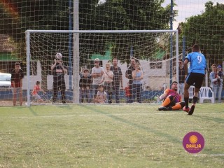 
<a style='margin-left: 5px;' class='btn btn-xs btn-social btn-facebook' href='https://www.facebook.com/sharer/sharer.php?u=https://boladovale.com.br/imgs/800-800-90/conteudo/fotos/1464/img0084.jpg' rel='popup' data-width='500' data-height='400'><i class='fa fa-facebook'></i>Compartilhar <span class='hidden-xs'>no Facebook</span>
</a> 
<a class='btn btn-default btn-xs' target='_blank' href='imgs/800-800-90/conteudo/fotos/1464/img0084.jpg'>
<span class='glyphicon glyphicon-cloud-download'></span> Salvar
</a> 
<span></span>