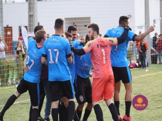 
<a style='margin-left: 5px;' class='btn btn-xs btn-social btn-facebook' href='https://www.facebook.com/sharer/sharer.php?u=https://boladovale.com.br/imgs/800-800-90/conteudo/fotos/1464/img0092.jpg' rel='popup' data-width='500' data-height='400'><i class='fa fa-facebook'></i>Compartilhar <span class='hidden-xs'>no Facebook</span>
</a> 
<a class='btn btn-default btn-xs' target='_blank' href='imgs/800-800-90/conteudo/fotos/1464/img0092.jpg'>
<span class='glyphicon glyphicon-cloud-download'></span> Salvar
</a> 
<span></span>