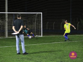 
<a style='margin-left: 5px;' class='btn btn-xs btn-social btn-facebook' href='https://www.facebook.com/sharer/sharer.php?u=https://boladovale.com.br/imgs/800-800-90/conteudo/fotos/1489/img8899.jpg' rel='popup' data-width='500' data-height='400'><i class='fa fa-facebook'></i>Compartilhar <span class='hidden-xs'>no Facebook</span>
</a> 
<a class='btn btn-default btn-xs' target='_blank' href='imgs/800-800-90/conteudo/fotos/1489/img8899.jpg'>
<span class='glyphicon glyphicon-cloud-download'></span> Salvar
</a> 
<span></span>