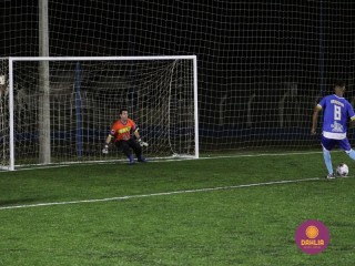 
<a style='margin-left: 5px;' class='btn btn-xs btn-social btn-facebook' href='https://www.facebook.com/sharer/sharer.php?u=https://boladovale.com.br/imgs/800-800-90/conteudo/fotos/1489/img8900.jpg' rel='popup' data-width='500' data-height='400'><i class='fa fa-facebook'></i>Compartilhar <span class='hidden-xs'>no Facebook</span>
</a> 
<a class='btn btn-default btn-xs' target='_blank' href='imgs/800-800-90/conteudo/fotos/1489/img8900.jpg'>
<span class='glyphicon glyphicon-cloud-download'></span> Salvar
</a> 
<span></span>