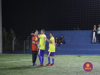 
<a style='margin-left: 5px;' class='btn btn-xs btn-social btn-facebook' href='https://www.facebook.com/sharer/sharer.php?u=https://boladovale.com.br/imgs/800-800-90/conteudo/fotos/1489/img8911.jpg' rel='popup' data-width='500' data-height='400'><i class='fa fa-facebook'></i>Compartilhar <span class='hidden-xs'>no Facebook</span>
</a> 
<a class='btn btn-default btn-xs' target='_blank' href='imgs/800-800-90/conteudo/fotos/1489/img8911.jpg'>
<span class='glyphicon glyphicon-cloud-download'></span> Salvar
</a> 
<span></span>