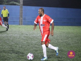 
<a style='margin-left: 5px;' class='btn btn-xs btn-social btn-facebook' href='https://www.facebook.com/sharer/sharer.php?u=https://boladovale.com.br/imgs/800-800-90/conteudo/fotos/1490/img9013.jpg' rel='popup' data-width='500' data-height='400'><i class='fa fa-facebook'></i>Compartilhar <span class='hidden-xs'>no Facebook</span>
</a> 
<a class='btn btn-default btn-xs' target='_blank' href='imgs/800-800-90/conteudo/fotos/1490/img9013.jpg'>
<span class='glyphicon glyphicon-cloud-download'></span> Salvar
</a> 
<span></span>