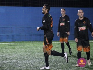 
<a style='margin-left: 5px;' class='btn btn-xs btn-social btn-facebook' href='https://www.facebook.com/sharer/sharer.php?u=https://boladovale.com.br/imgs/800-800-90/conteudo/fotos/1490/img9042.jpg' rel='popup' data-width='500' data-height='400'><i class='fa fa-facebook'></i>Compartilhar <span class='hidden-xs'>no Facebook</span>
</a> 
<a class='btn btn-default btn-xs' target='_blank' href='imgs/800-800-90/conteudo/fotos/1490/img9042.jpg'>
<span class='glyphicon glyphicon-cloud-download'></span> Salvar
</a> 
<span></span>