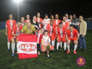 
<a style='margin-left: 5px;' class='btn btn-xs btn-social btn-facebook' href='https://www.facebook.com/sharer/sharer.php?u=https://boladovale.com.br/imgs/800-800-90/conteudo/fotos/1490/img9067.jpg' rel='popup' data-width='500' data-height='400'><i class='fa fa-facebook'></i>Compartilhar <span class='hidden-xs'>no Facebook</span>
</a> 
<a class='btn btn-default btn-xs' target='_blank' href='imgs/800-800-90/conteudo/fotos/1490/img9067.jpg'>
<span class='glyphicon glyphicon-cloud-download'></span> Salvar
</a> 
<span></span>