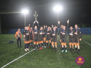 
<a style='margin-left: 5px;' class='btn btn-xs btn-social btn-facebook' href='https://www.facebook.com/sharer/sharer.php?u=https://boladovale.com.br/imgs/800-800-90/conteudo/fotos/1490/img9074.jpg' rel='popup' data-width='500' data-height='400'><i class='fa fa-facebook'></i>Compartilhar <span class='hidden-xs'>no Facebook</span>
</a> 
<a class='btn btn-default btn-xs' target='_blank' href='imgs/800-800-90/conteudo/fotos/1490/img9074.jpg'>
<span class='glyphicon glyphicon-cloud-download'></span> Salvar
</a> 
<span></span>