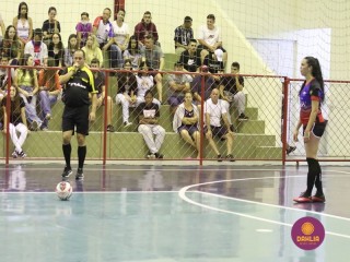 
<a style='margin-left: 5px;' class='btn btn-xs btn-social btn-facebook' href='https://www.facebook.com/sharer/sharer.php?u=https://boladovale.com.br/imgs/800-800-90/conteudo/fotos/1498/img9572.jpg' rel='popup' data-width='500' data-height='400'><i class='fa fa-facebook'></i>Compartilhar <span class='hidden-xs'>no Facebook</span>
</a> 
<a class='btn btn-default btn-xs' target='_blank' href='imgs/800-800-90/conteudo/fotos/1498/img9572.jpg'>
<span class='glyphicon glyphicon-cloud-download'></span> Salvar
</a> 
<span></span>