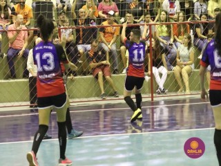 
<a style='margin-left: 5px;' class='btn btn-xs btn-social btn-facebook' href='https://www.facebook.com/sharer/sharer.php?u=https://boladovale.com.br/imgs/800-800-90/conteudo/fotos/1498/img9581.jpg' rel='popup' data-width='500' data-height='400'><i class='fa fa-facebook'></i>Compartilhar <span class='hidden-xs'>no Facebook</span>
</a> 
<a class='btn btn-default btn-xs' target='_blank' href='imgs/800-800-90/conteudo/fotos/1498/img9581.jpg'>
<span class='glyphicon glyphicon-cloud-download'></span> Salvar
</a> 
<span></span>