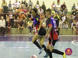 
<a style='margin-left: 5px;' class='btn btn-xs btn-social btn-facebook' href='https://www.facebook.com/sharer/sharer.php?u=https://boladovale.com.br/imgs/800-800-90/conteudo/fotos/1498/img9589.jpg' rel='popup' data-width='500' data-height='400'><i class='fa fa-facebook'></i>Compartilhar <span class='hidden-xs'>no Facebook</span>
</a> 
<a class='btn btn-default btn-xs' target='_blank' href='imgs/800-800-90/conteudo/fotos/1498/img9589.jpg'>
<span class='glyphicon glyphicon-cloud-download'></span> Salvar
</a> 
<span></span>